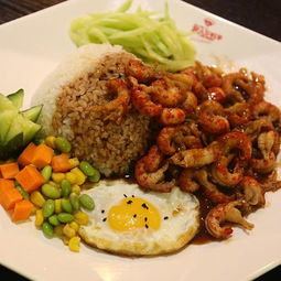 探索“超人龍蝦蓋澆飯” 產品特色、視覺呈現與餐飲管理之道